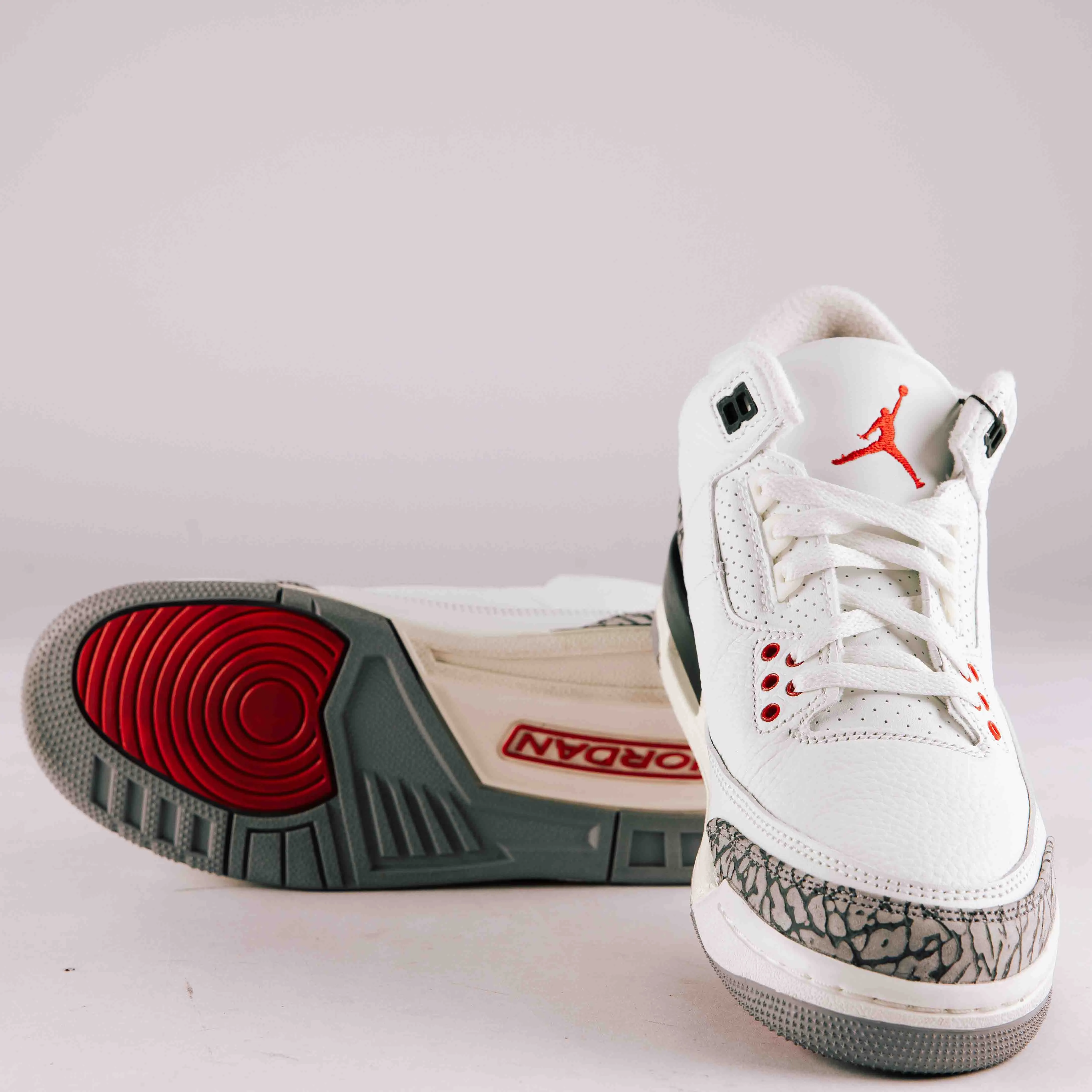 Jordan 3 Retro White Cement Reimagined GS (Used) 0101